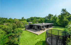4 Bedroom Beautiful Home In Tisvildeleje